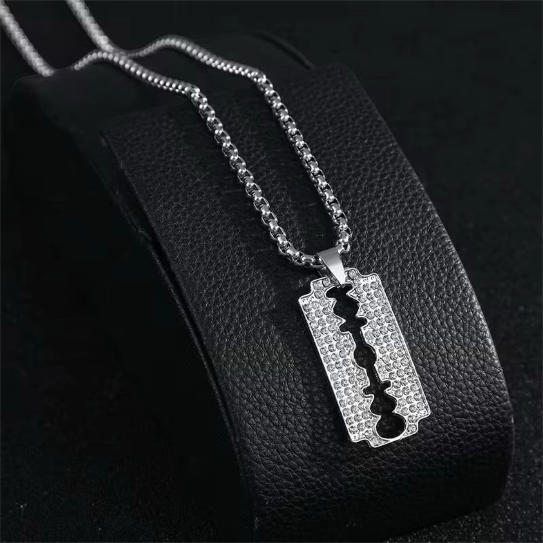 Cadena Cuchilla Piedras Brillantes